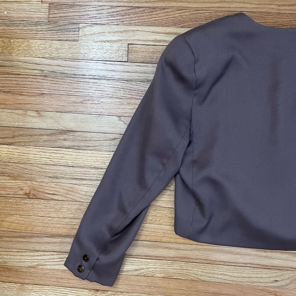 Vintage Cropped Blazer - Picture 9 of 12